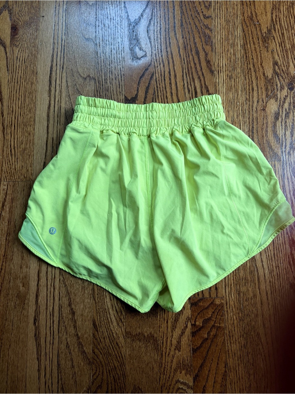 Lululemon Hotty Hot HR 2.5” Shorts Highlight Yellow Size 4 Running - Picture 5 of 8